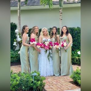 Show me your MUMU Tuscany Maxi Slip dress in the color Moss Green - Size Small